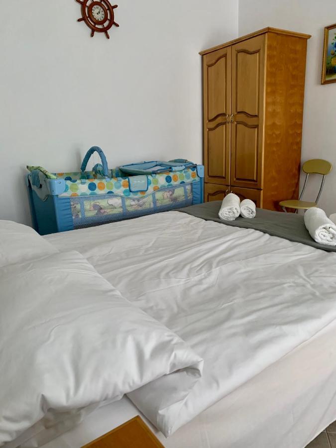 Sunray Guest House, Private Rooms & Apartment With Lovely Sea View Varna Dış mekan fotoğraf