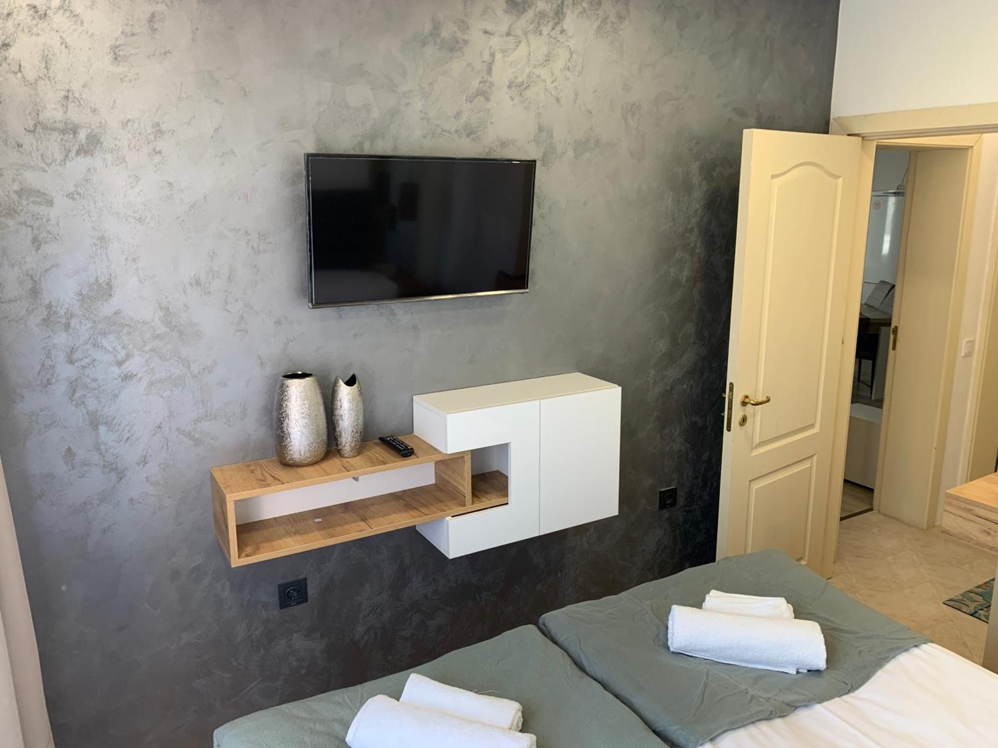 Sunray Guest House, Private Rooms & Apartment With Lovely Sea View Varna Dış mekan fotoğraf