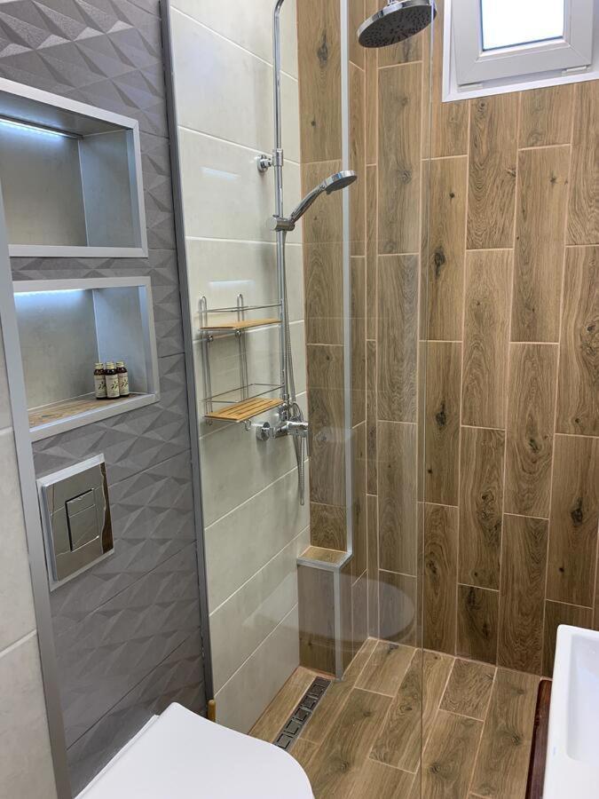 Sunray Guest House, Private Rooms & Apartment With Lovely Sea View Varna Dış mekan fotoğraf